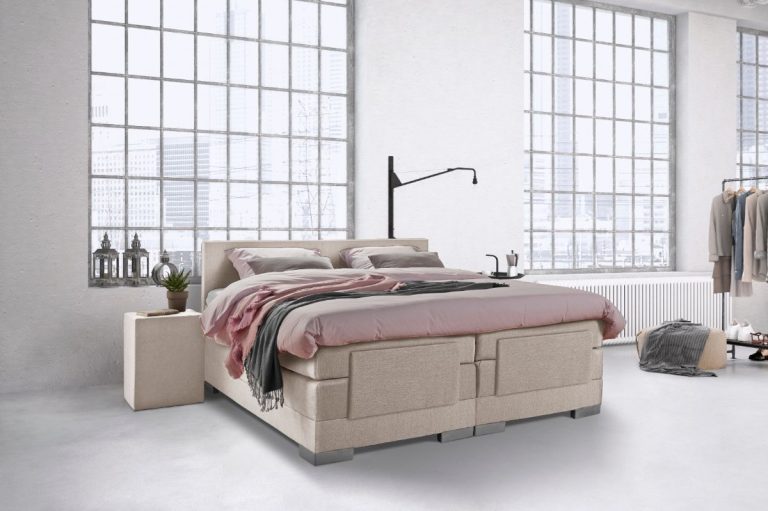 Beddenleeuw Hocker Ecru